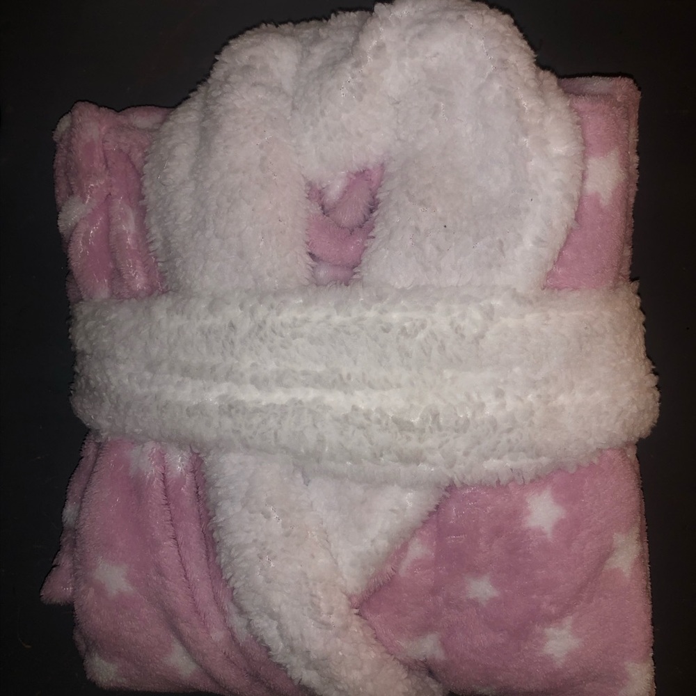 Pink white dot bathrobe